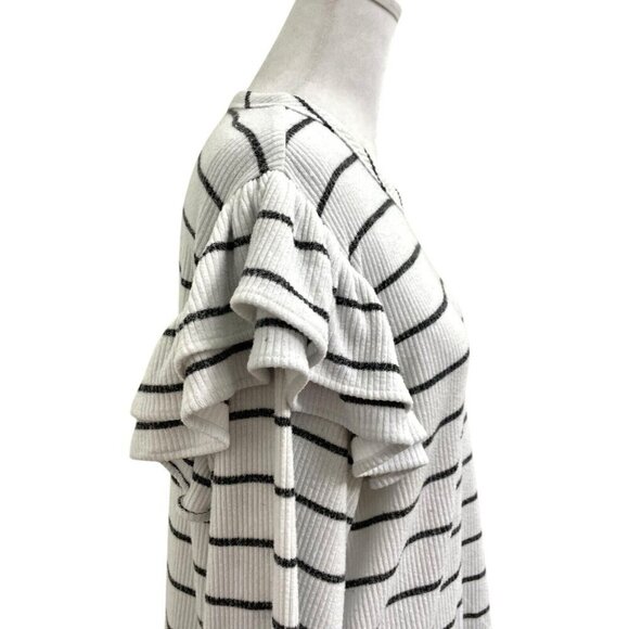 EVEREVE Ruffle Puff Sleeve Stripe Knit Sweater Top Black White size Large - Picture 5 of 9